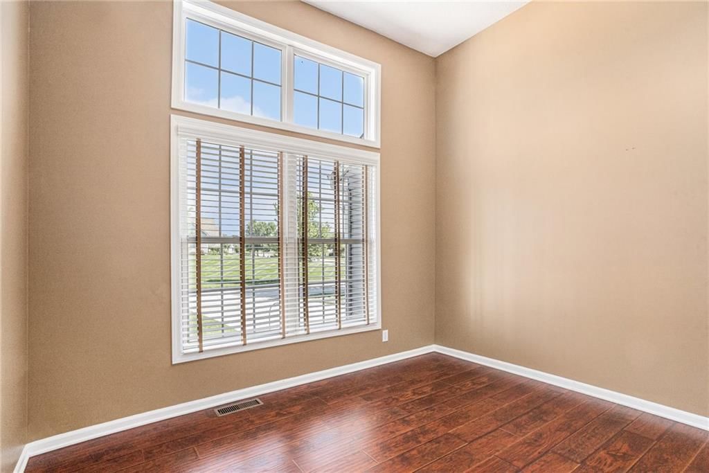 Photo 8 of 39 - 8003 NE 98th Street