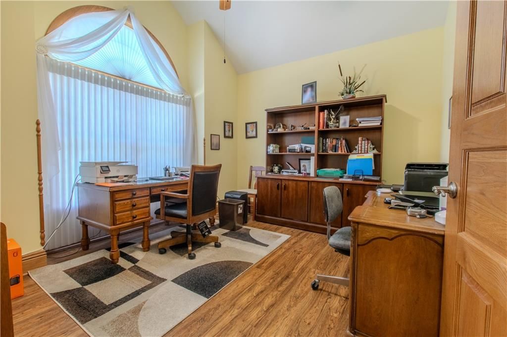 22604 Vincent Street — photo 5
