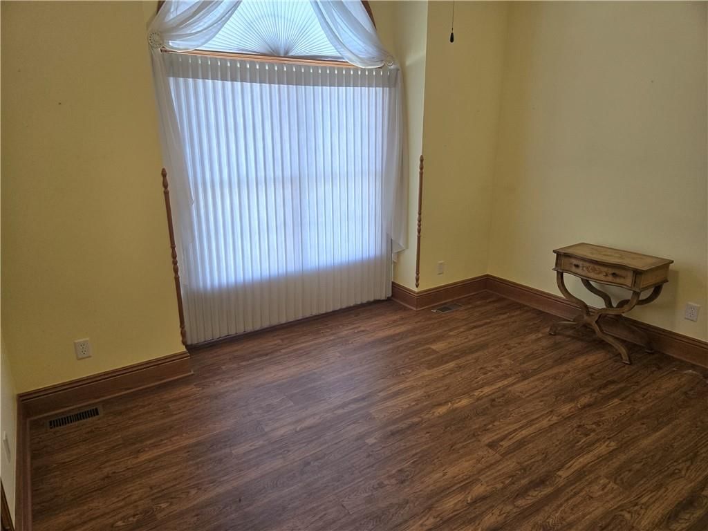 22604 Vincent Street — photo 6