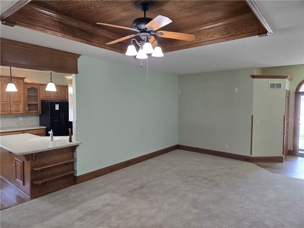 22604 Vincent Street — photo 15