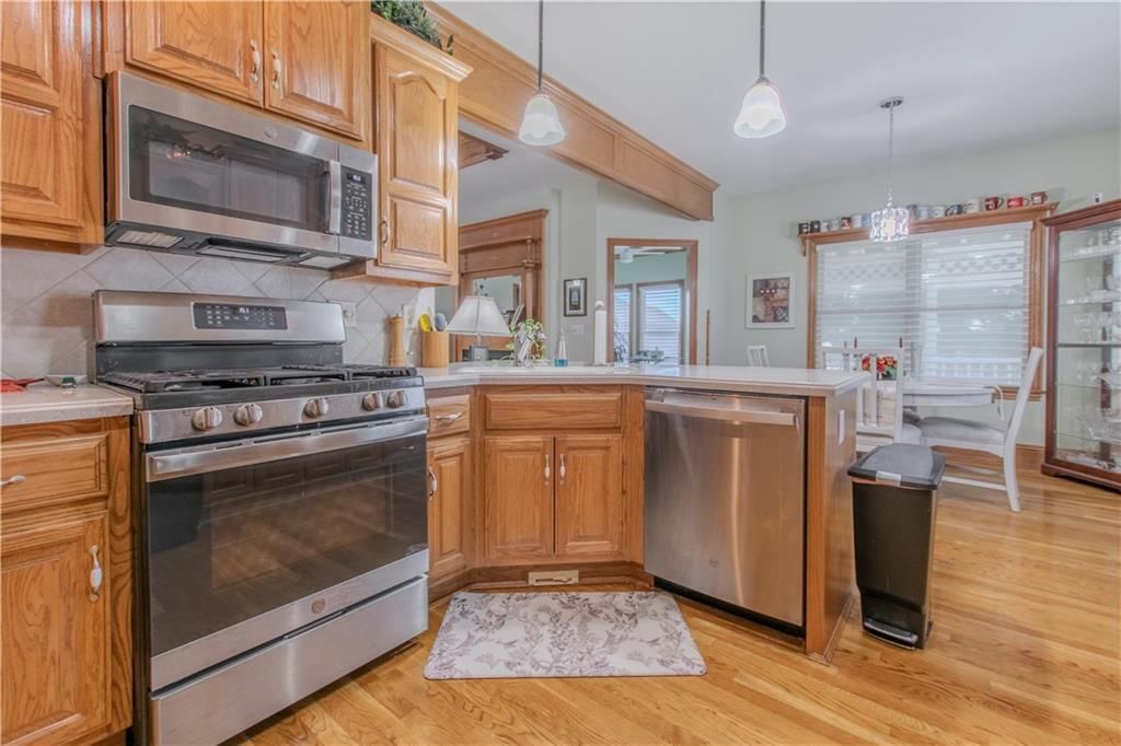 22604 Vincent Street — photo 29