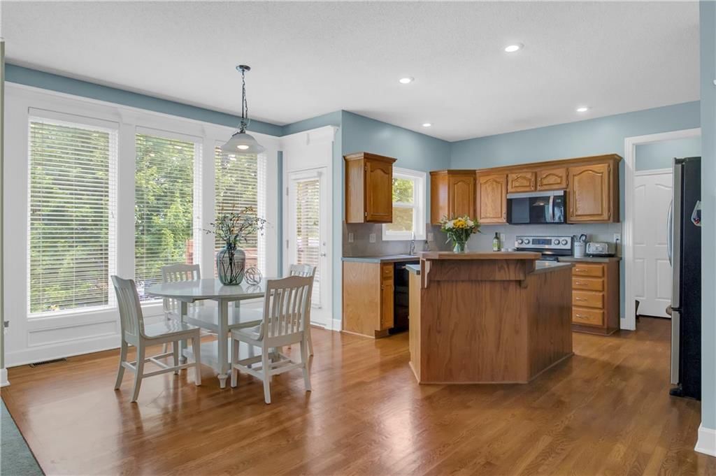 Photo 10 of 37 - 21214 W 53rd Street