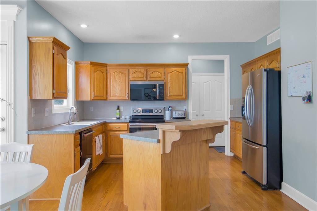 Photo 13 of 37 - 21214 W 53rd Street