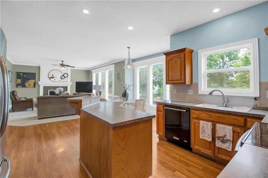 Photo 15 of 37 - 21214 W 53rd Street