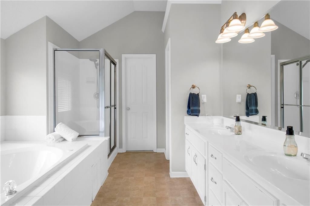 Photo 20 of 37 - 21214 W 53rd Street