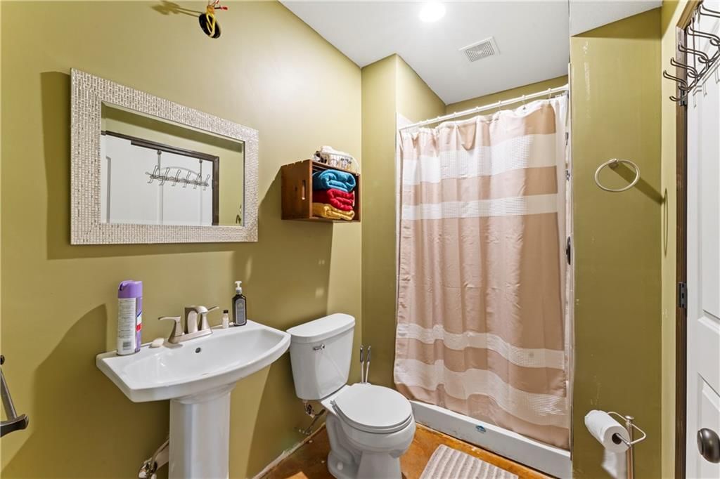 Photo 41 of 57 - 923 E Myrtle Street