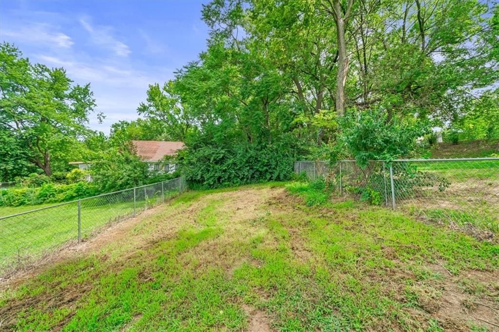 Photo 26 of 27 - 6600 Cernech Road