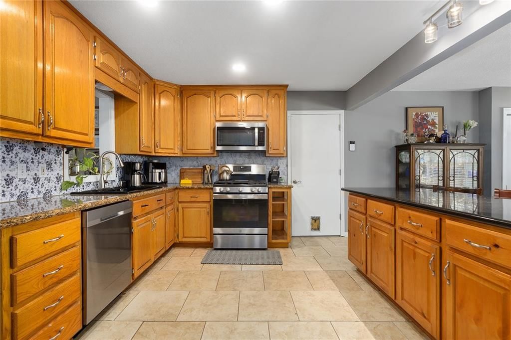 202 NW 65th Street — photo 8