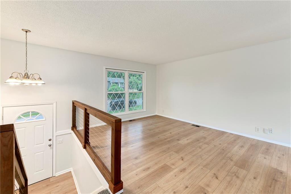 818 N Wigwam Trail — photo 2