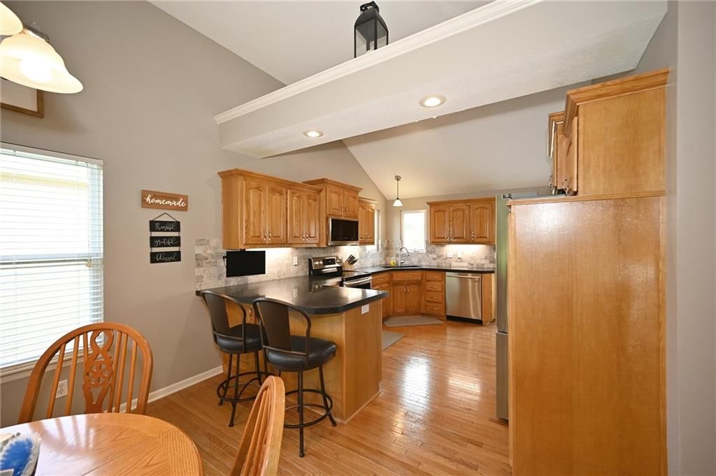 11113 N Madison Court — photo 8