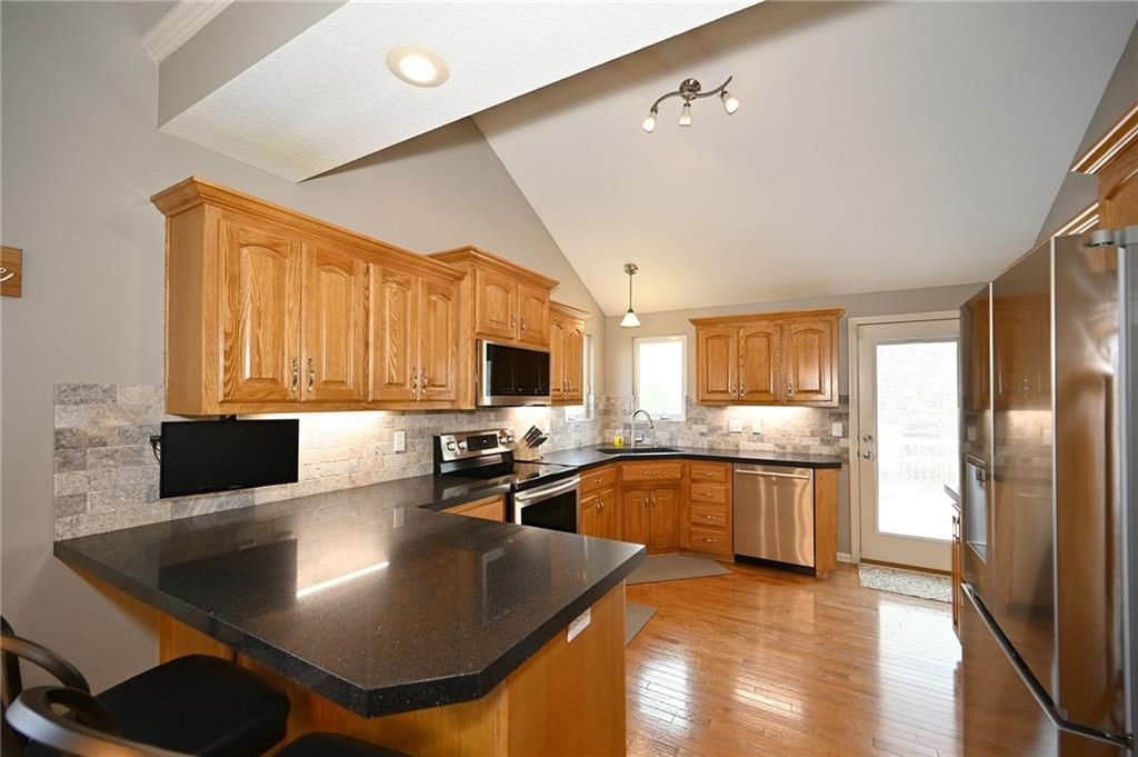 11113 N Madison Court — photo 10