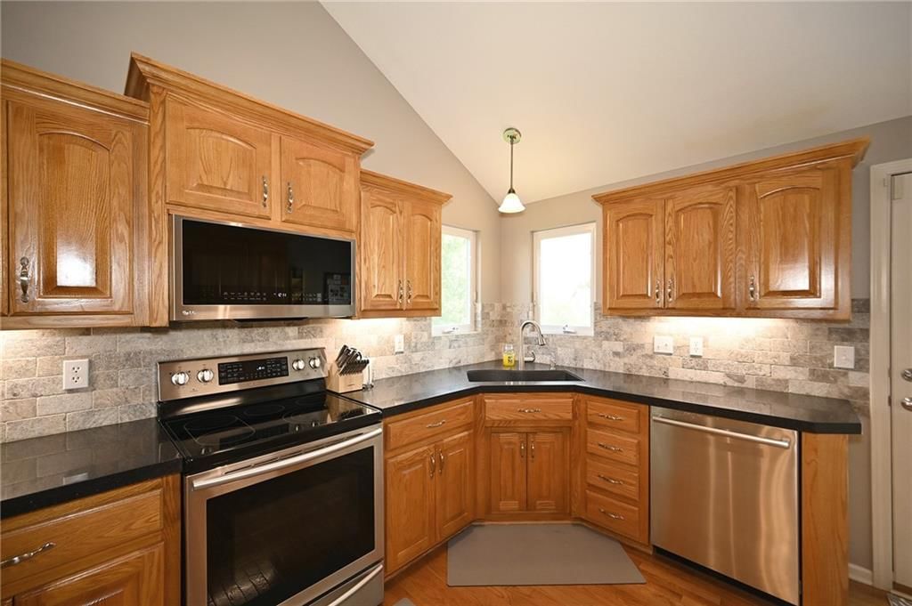 11113 N Madison Court — photo 11