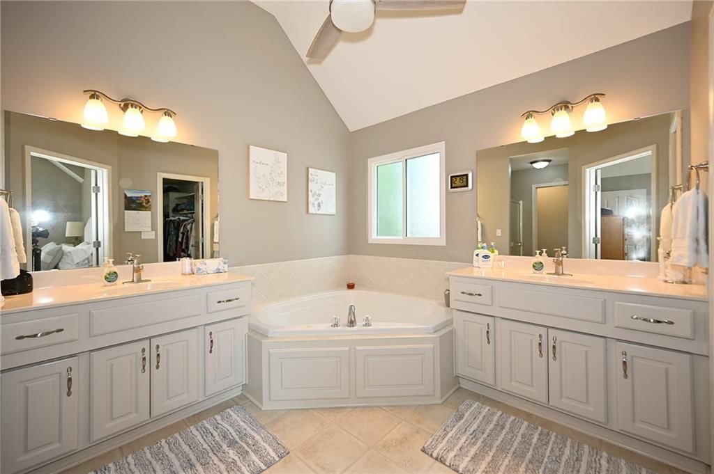 11113 N Madison Court — photo 17