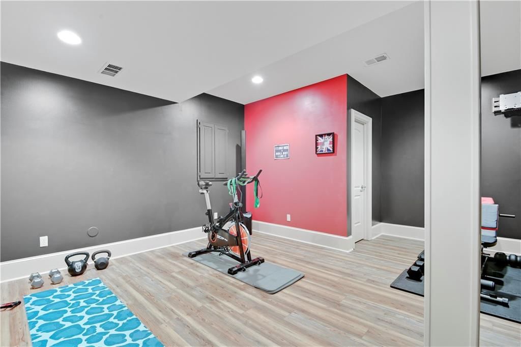 12333 Westgate Street — photo 27