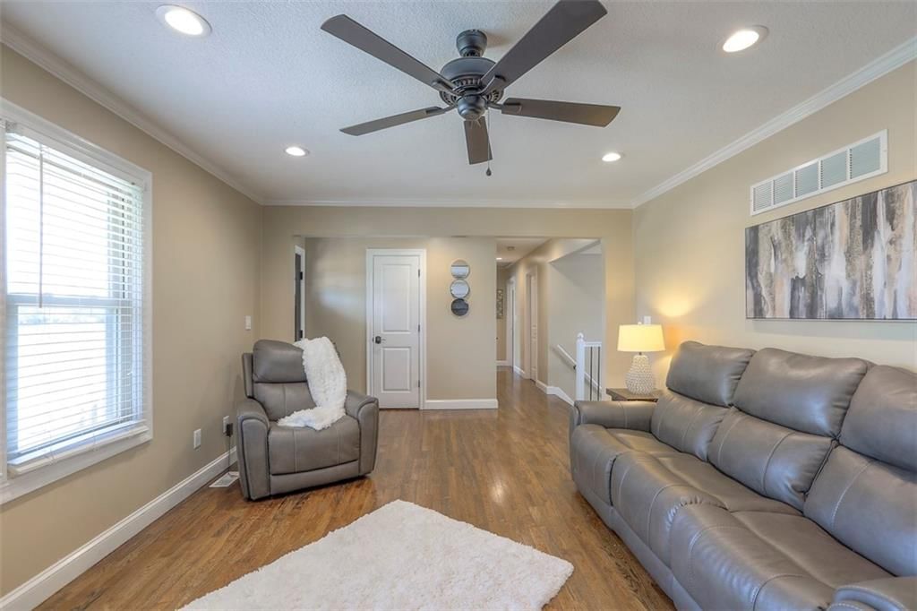 7525 Wright Way Lane — photo 17