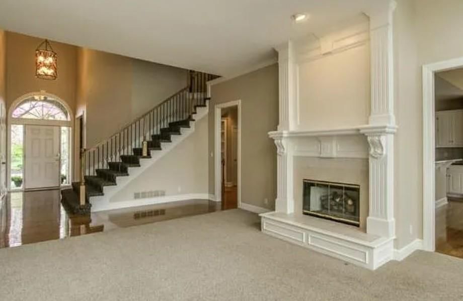 Photo 4 of 22 - 14301 BEVERLY Street