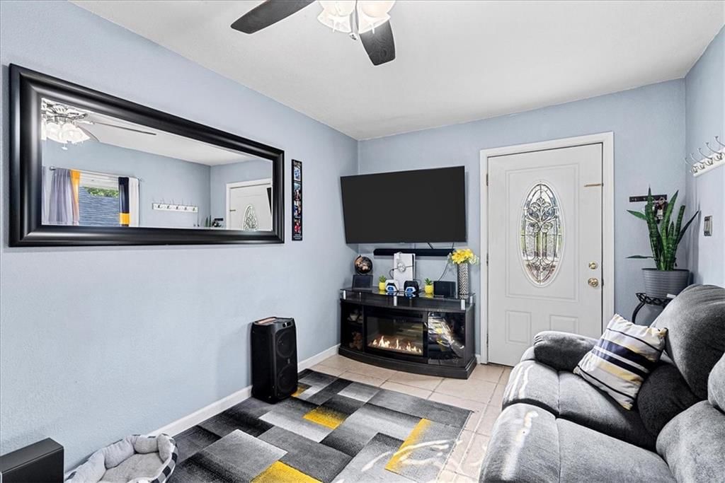 3021 Topping Avenue — photo 12