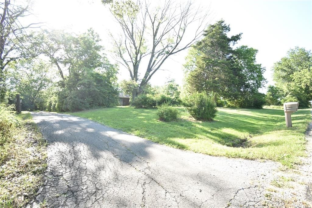 Photo 4 of 40 - 16210 Baxter Road