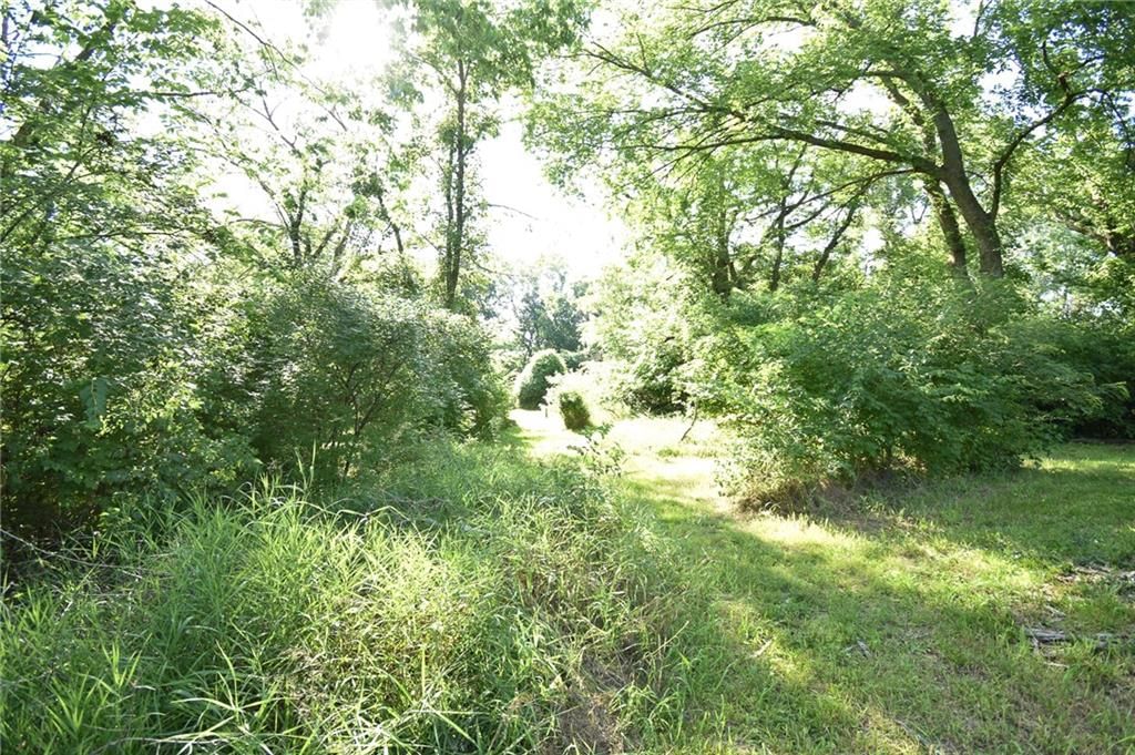 Photo 15 of 40 - 16210 Baxter Road