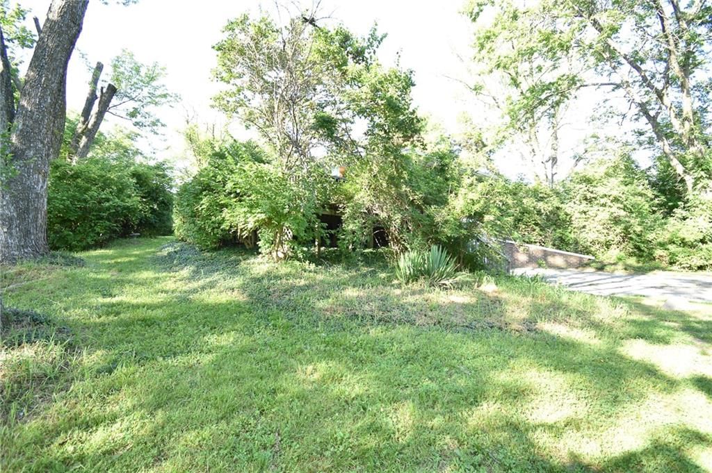 Photo 16 of 40 - 16210 Baxter Road