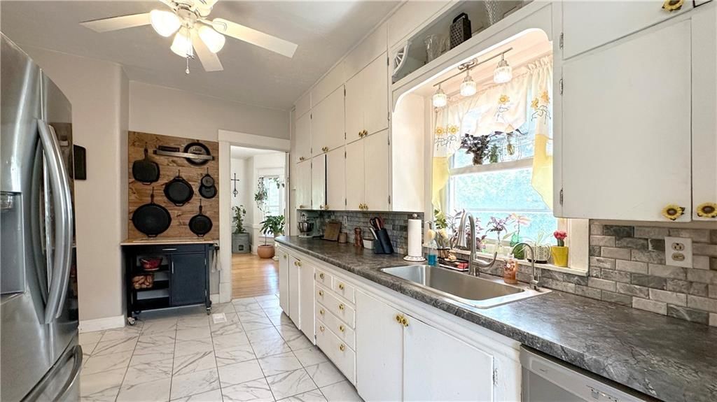 309 College Street — photo 17