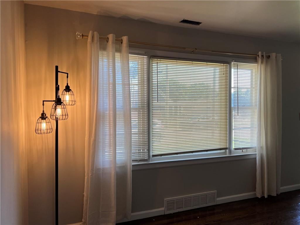 5921 Lexington Avenue — photo 7