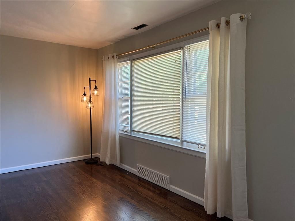 5921 Lexington Avenue — photo 8