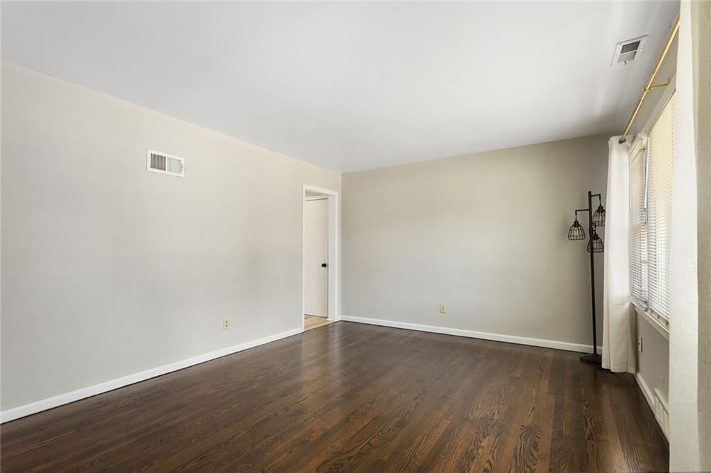 5921 Lexington Avenue — photo 11