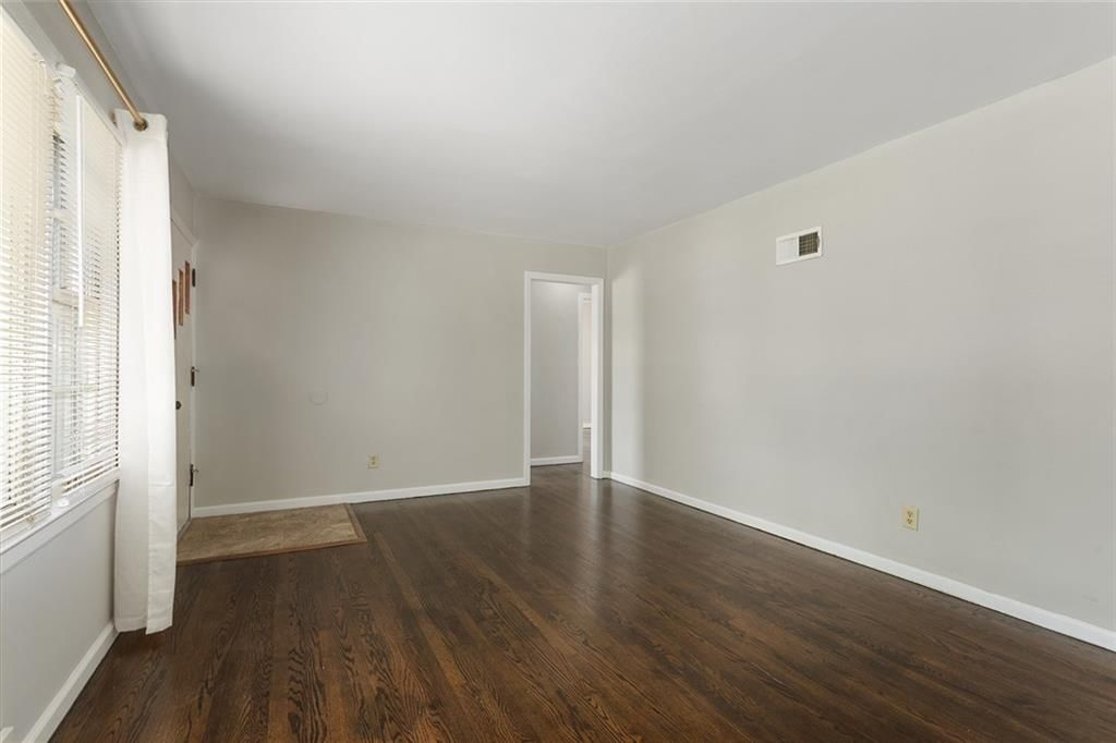 5921 Lexington Avenue — photo 12