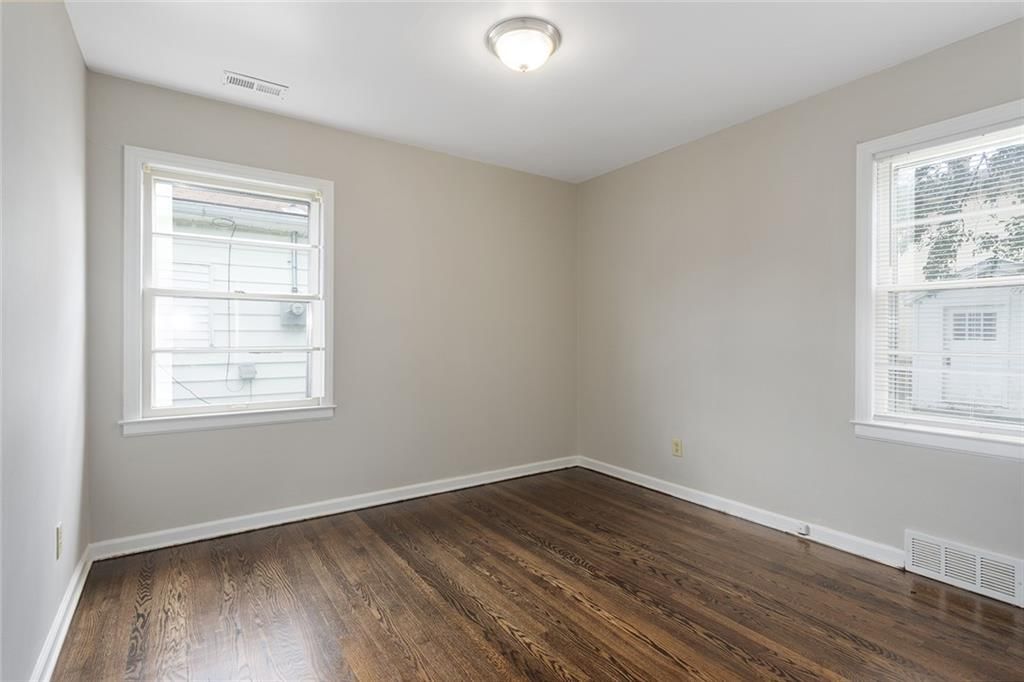 5921 Lexington Avenue — photo 15