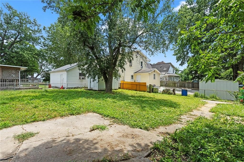 5921 Lexington Avenue — photo 21