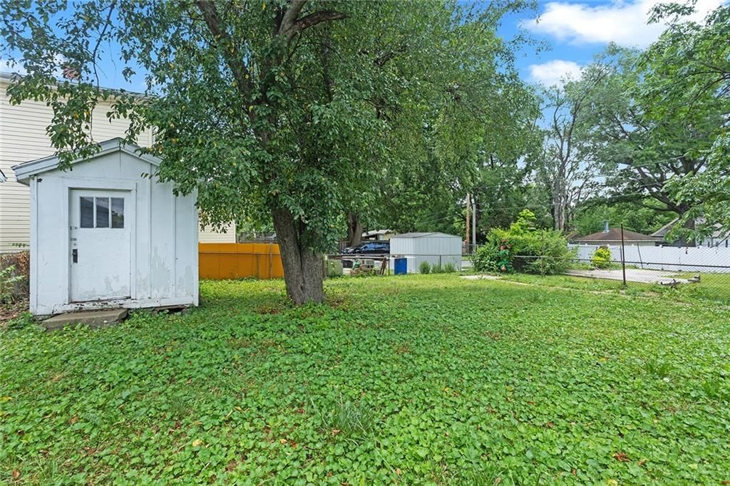 5921 Lexington Avenue — photo 23