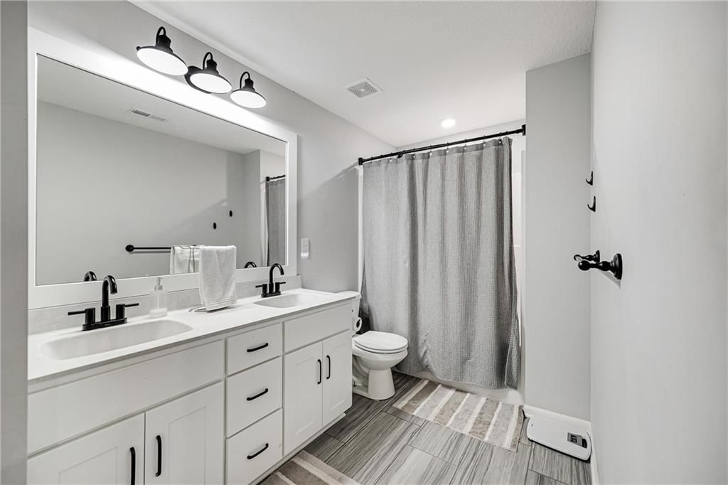 1296 NW Lindenwood Drive — photo 33
