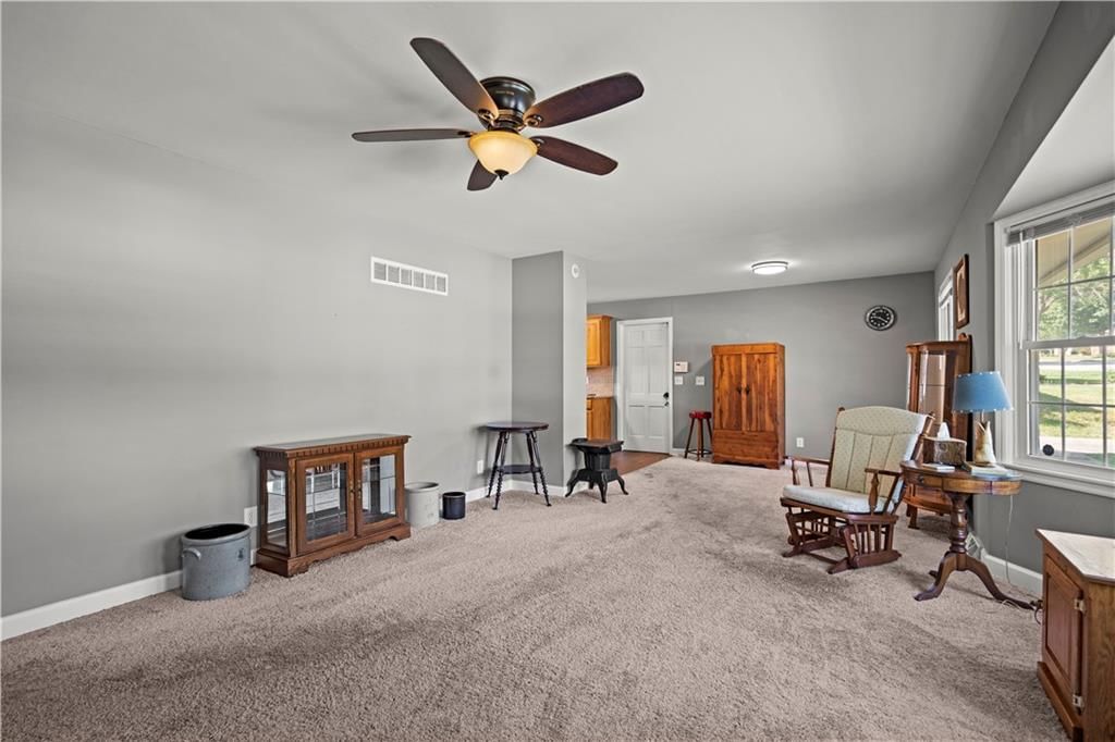 Photo 6 of 28 - 8315 Laurel Avenue
