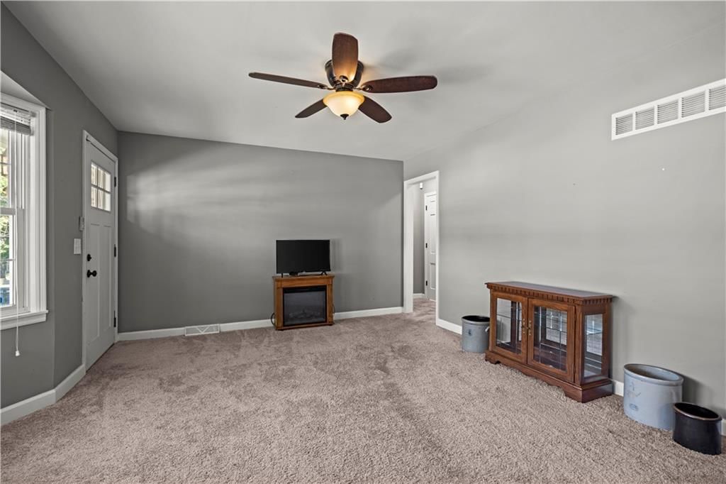 Photo 9 of 28 - 8315 Laurel Avenue
