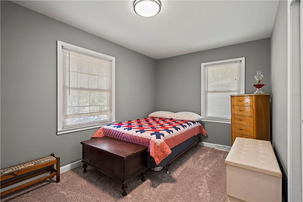 Photo 14 of 28 - 8315 Laurel Avenue