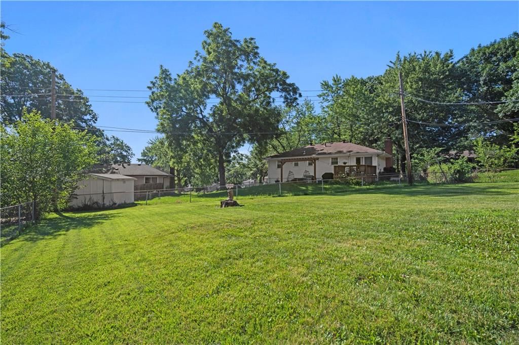 Photo 27 of 28 - 8315 Laurel Avenue