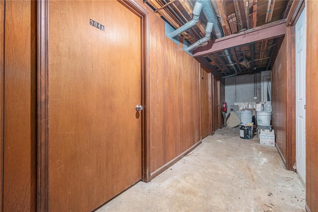 Photo 18 of 21 - 900 E Frederick Road