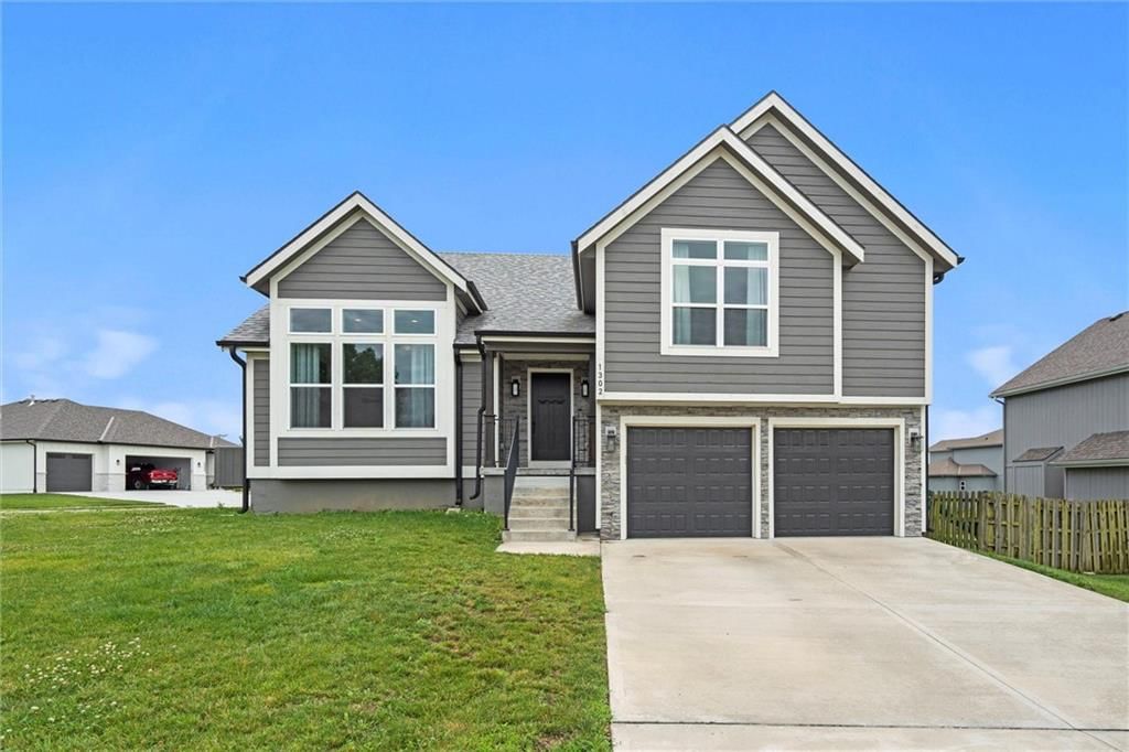 1302 Ragan Drive — photo 1
