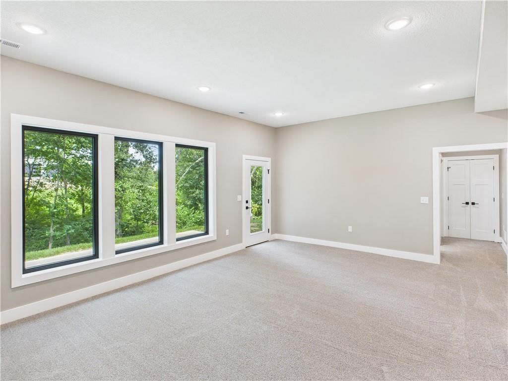 1248 Rich Boulevard — photo 30