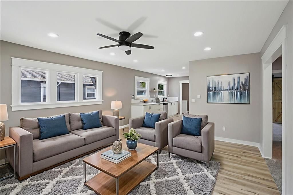 816 W 5th Street, Ottawa, KS