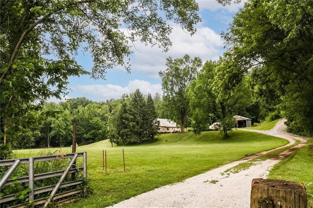 9605 Baker Road, Kansas City, MO