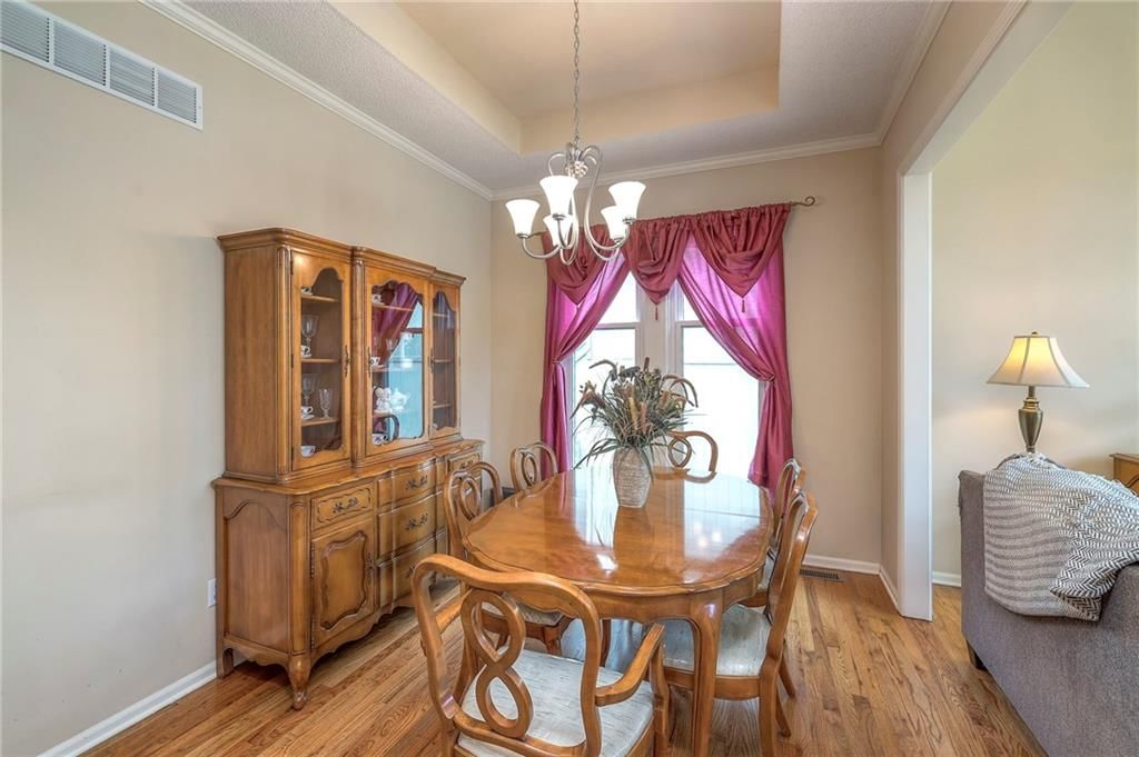 Photo 10 of 41 - 21509 W 52nd Street