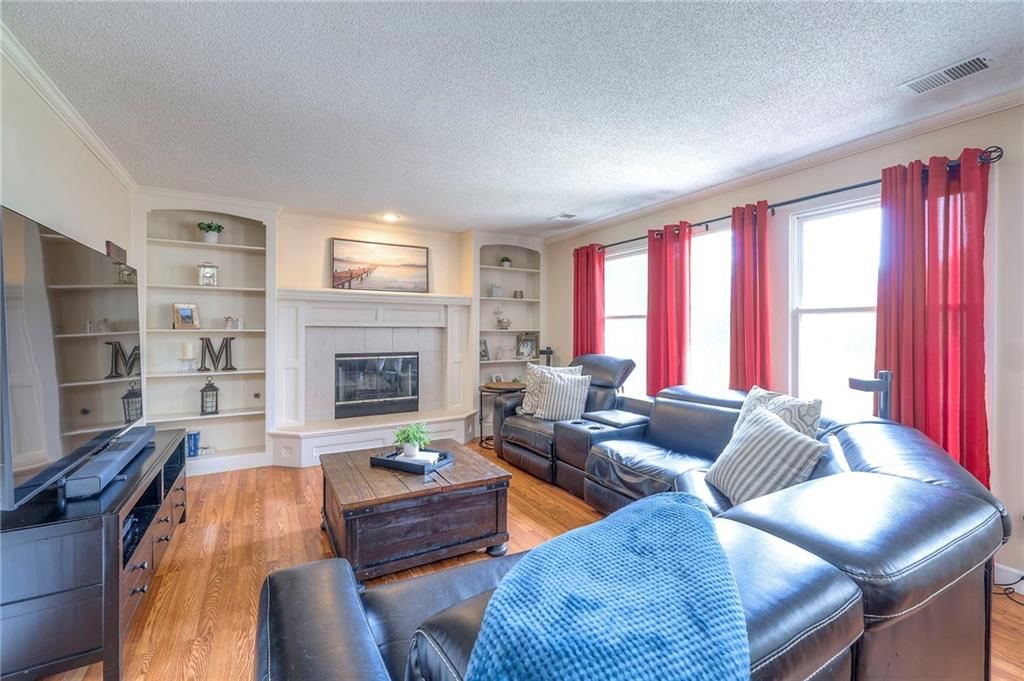 Photo 23 of 41 - 21509 W 52nd Street