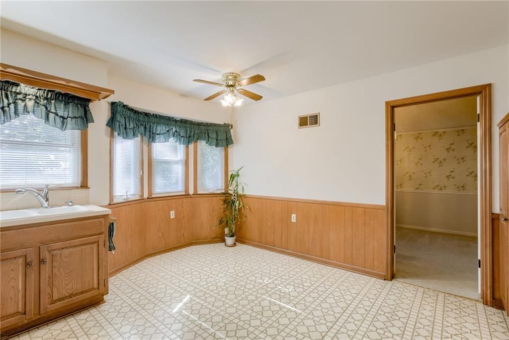 Photo 11 of 35 - 8715 Mackey Street