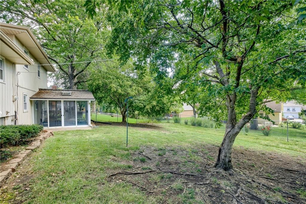 Photo 33 of 35 - 8715 Mackey Street