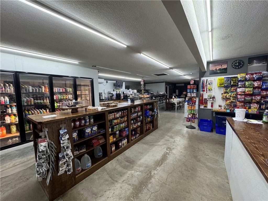 445 S Main Street — photo 3
