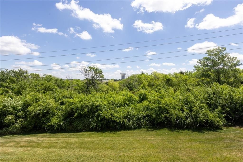 Photo 17 of 38 - 4025 NE Sagamore Drive
