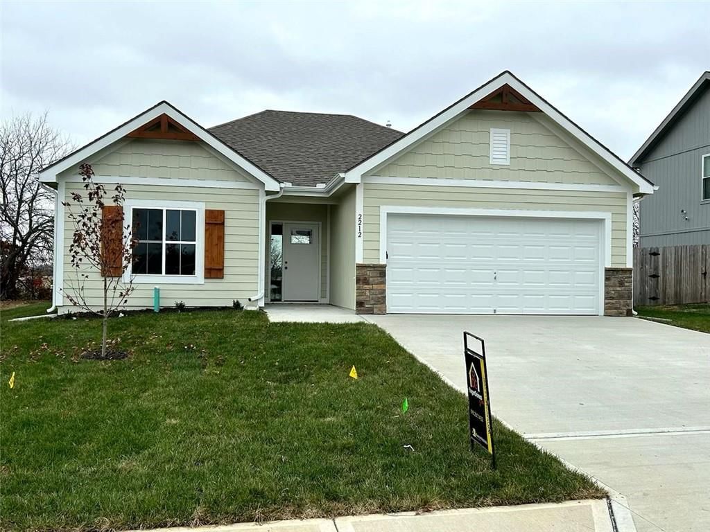 2212 Pemberton Drive — photo 2