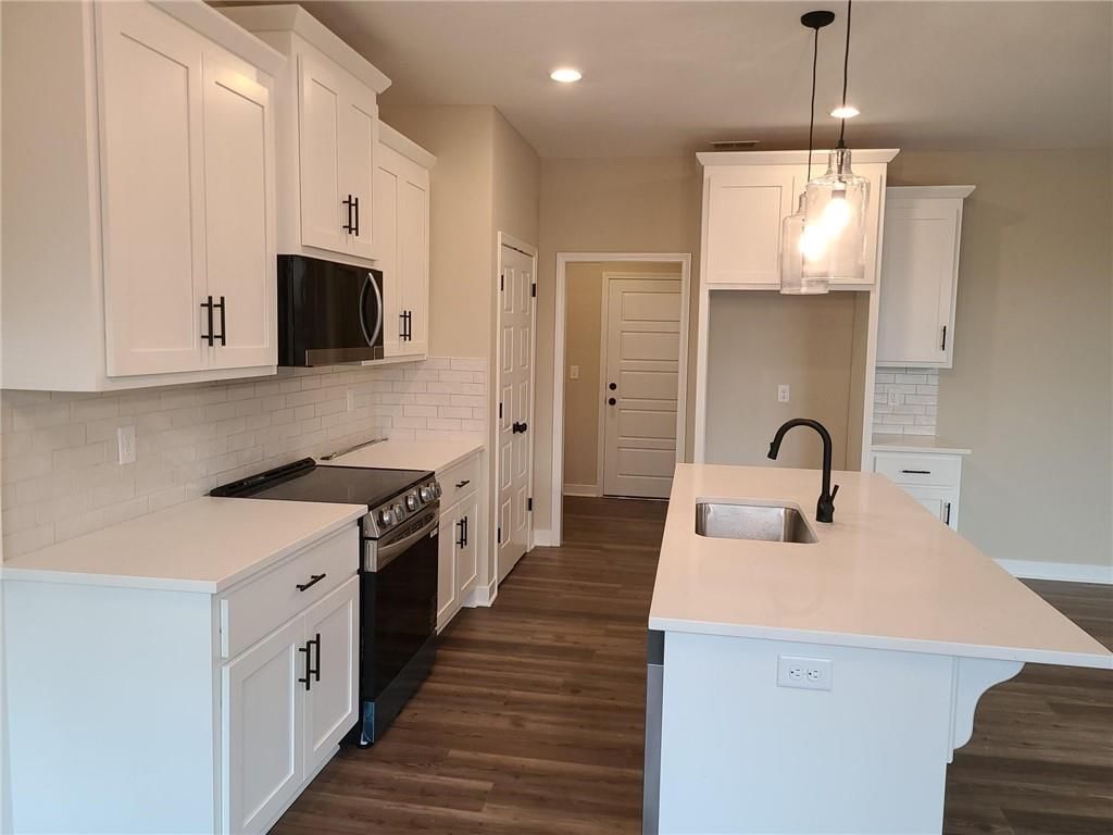 2212 Pemberton Drive — photo 7
